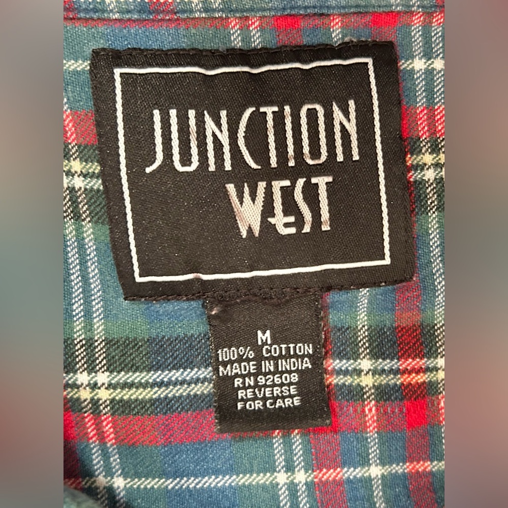 Men's Vintage Plaid Button-Down Flannel Shirt in Reds & Blues - Picture 2 of 5